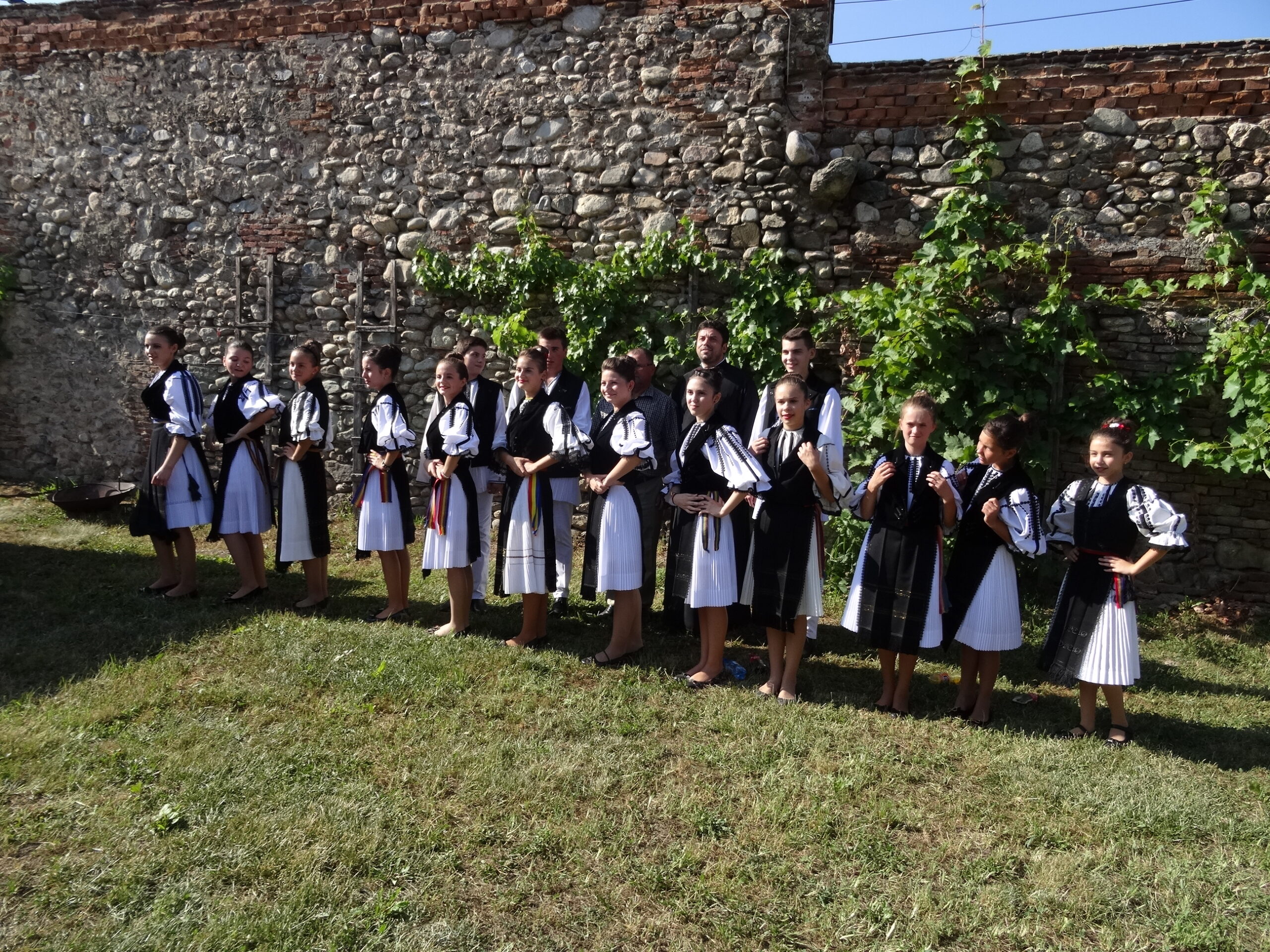 You are currently viewing Debutul Ansamblului Popular Plaiuri de Munte din Cristian