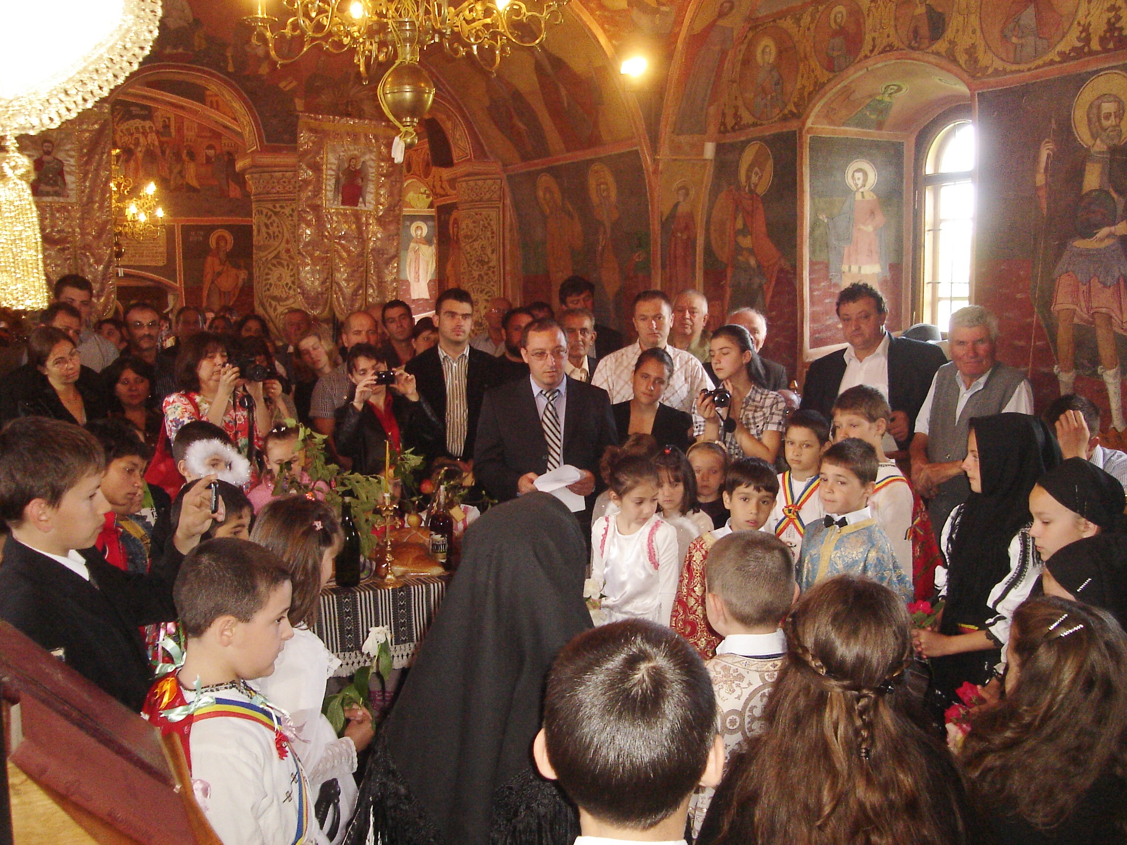 You are currently viewing Copiii iubesc Biserica