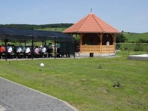 Read more about the article Sfânta Liturghie de Rusalii – 19,20 iunie 2016