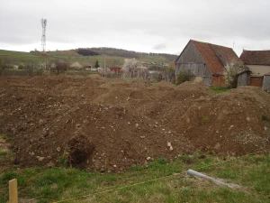 Read more about the article Finalizarea drumului de acces în curtea bisericii